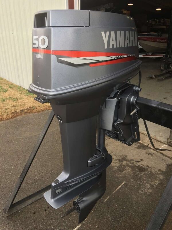 2008 Yamaha 50 HP 3-Cyl Carbureted 2-Stroke 20″ (L) Outboard Motor