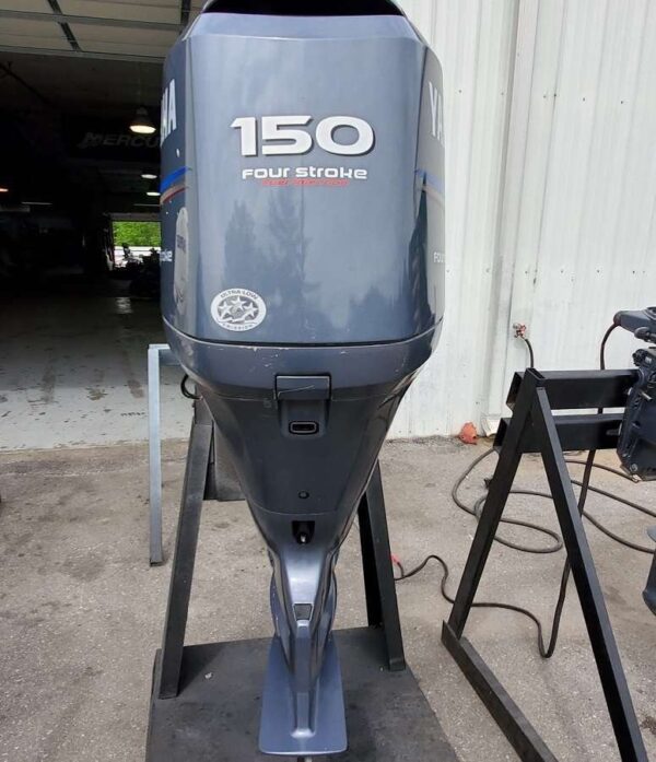 2004 Yamaha 150 HP 4-Cylinder EFI 4-Stroke 25″ (X) Outboard Motor